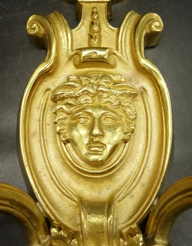 PAIR OF SCONCES LOUIS XVI STYLE - GORGON MEDUSA DECOR - BRONZE - FRENCH ANTIQUE Cover