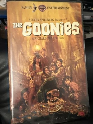 The Goonies (VHS, 1997, Clam Shell) Foto 1 de 3