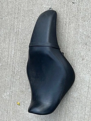 Almofada de assento 2009 HONDA Shadow Spirit VT 750 VT750C2 - Imagem 1 de 4