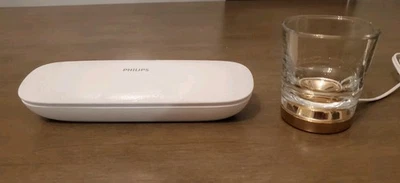 Philips Sonicare Diamond Clean Glass Cup Gold Base de carga Estuche de carga Foto 1 de 4