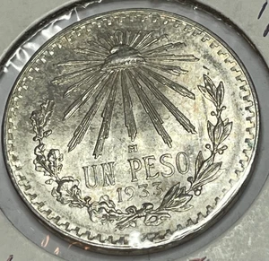 1933 Mexico 1 UN Peso .720 Silver Uncirculated Unc - Picture 1 of 2