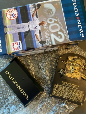 2019 NY YANKEES STADIUM MARIANO RIVERA HALL OF FAME PLAQUE Serial Numbered 16213 Cover
