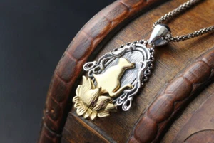 D10 Anhänger Katze auf Lotusblüte 925 Sterling Silber - Bild 1 von 3