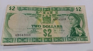 Fiji - 2 Dollars 1974 Pick 72b Banknote CIRCULATED - Picture 1 of 2