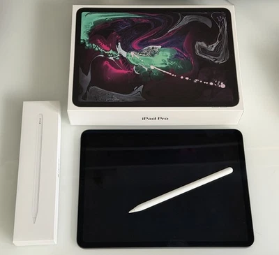 Apple iPad Pro 1. Gen 64GB, Wi-Fi, 11 Zoll - Grau - Bild 1 von 4