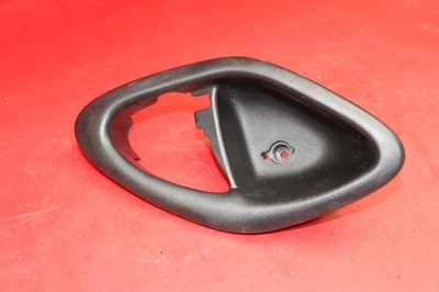 2001 - 2007 年福特 Escape 前后右通行证侧内门把手装饰原始设备制造商 — 第 1/2 张图片