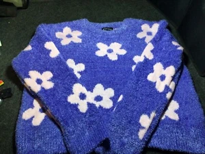 NWT Art Class Periwinkle & Pink Flowers Cropped Sweater Long Sleeve Sizes L & M - Picture 1 of 2