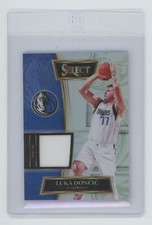 2021-22 Panini Select Selective Swatches Prizm Luka Doncic Basketball Card