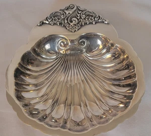 Vintage Baroque by Wallace 277 Silverplate Candy / Trinket Dish / Shell Plate - Picture 1 of 8
