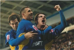 CARDIFF: ROSS McCORMACK SIGNED 6x4 ACTION PHOTO+COA - Picture 1 of 1