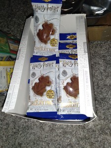 Harry Potter Chocolate Frogs 0.55 oz. 17 Packs +  box w/ detached lid