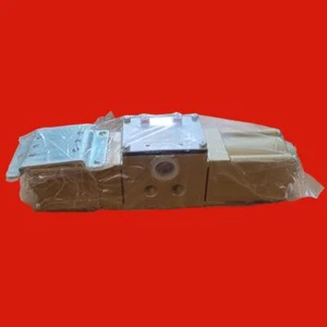 Azbil MVD-4902HS DC-24V Solenoid Valve - Picture 1 of 5