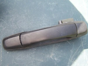 Subaru Forester Front passenger door exterior handle (2003-2005) - Picture 1 of 2