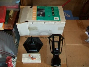 1 Of Premier # DY6355-7 One Light Post Lantern Outdoor Lighting Black Metal - Picture 1 of 3