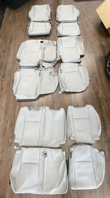 2014-2019 toyota highlander LE factory  oem cloth seat covers - Image 1 of 4