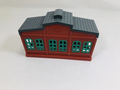 Thomas & Friends TOMY Trackmaster Engine Shed Station Tunnel 2004 - Image 1 of 4