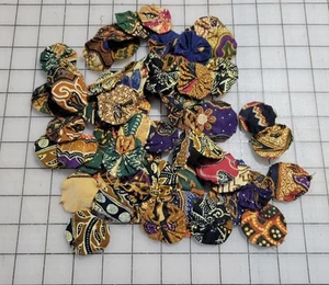 Fabric Yo Yos African Print, 1.5 inch, Reclaimed Set of 60 Cotton - Picture 1 of 3