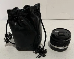OLYMPUS OM-SYSTEM ZUIKO AUTO-W 28mm 1/2.8 Lens w/Caps & Leather Pouch - Picture 1 of 15