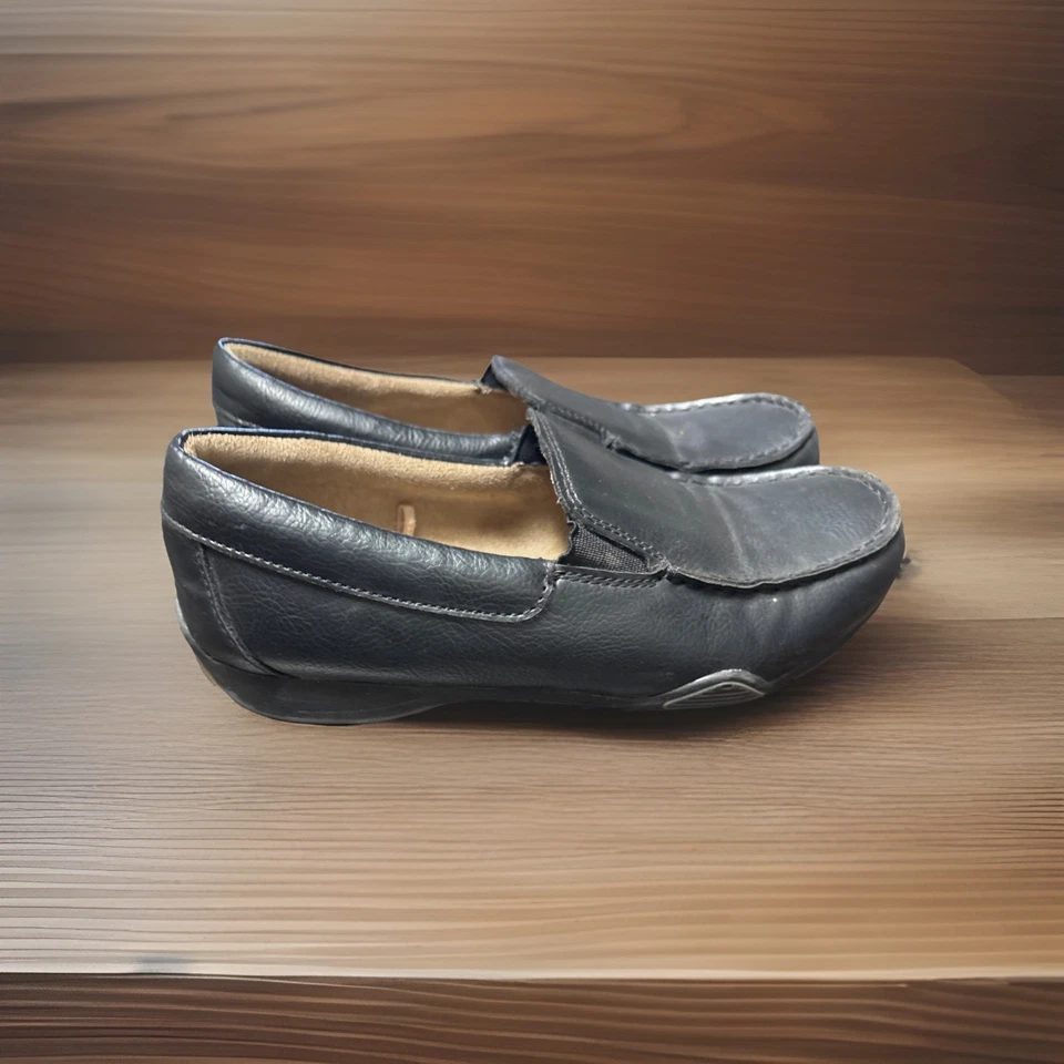 Place Boys Youth size 5M Black Faux Leather Cushion Slip On Comfort Loafers - Image 1 of 4