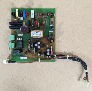 Fuente de alimentación ARTESYN TECHNOLOGIES NFS45-7631-01 100-240 VAC 1.0-0.5A 50/60Hz - Imagen 1 de 8