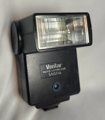 Vintage Vivitar Auto Thyristor 550FD Auto Camera Flash Adapter - Image 1 of 2