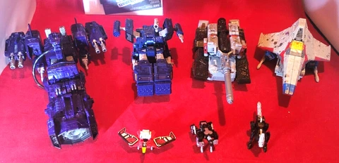 7 Transformers Siege WFC Shockwave Megatron Soundwave Starscream Buzzsaw Ravage Cover