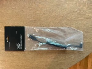 Câble Lightning USB & Apple d'origine Audi 8S0051435F d'origine jamais ouvert - Photo 1 sur 2