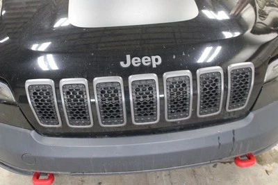 Rejilla de dos piezas cubierta de parachoques insertos superiores para 19-23 CHEROKEE 2988526 Foto 1 de 4