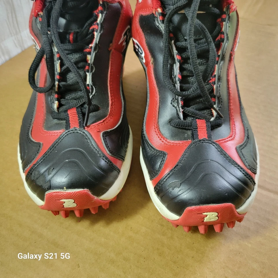 Бейсбольные софтбольные бутсы Boombah размер 7 красные/черные  - Изображение 1 из 4