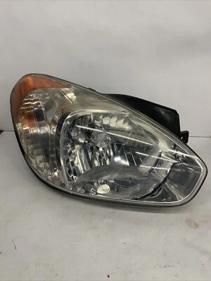 Faro pasajero derecho Hyundai Accent 2006-2011 sedán Foto 1 de 3