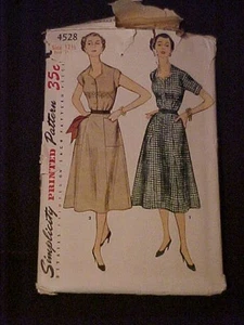 1953 Simplicity Ladies' One-Piece Dress Pattern in Half-Sizes, 4528 - Picture 1 of 1