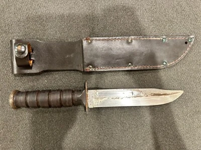 Vintage U.S. Camillus Fighting Knife with Original Leather Sheath - Image 1 of 4