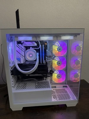 RTX 5070 Founders Gaming PC Ryzen 9 7900X 32GB RAM 1TB SSD - Image 1 of 3