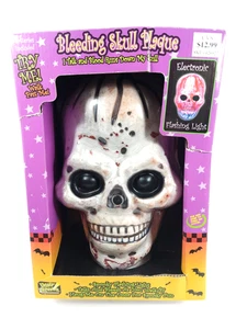 Targa Teschio Sanguinante Playtronix Vintage 2000 Luci Suoni Halloween  - Foto 1 di 10