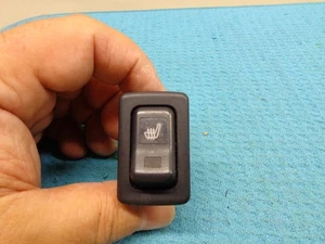 INTERRUPTOR ASIENTO TÉRMICO PASAJERO DERECHO NEGRO MAZDA 5 12 13 14 15 - Imagen 1 de 6