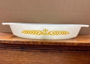 Vintage PYREX Divided Casserole 1.5 qt ROYAL WHEAT Pattern Baking Dish Bowl EUC - Picture 1 of 4