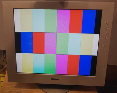 Sony sdm-x82 4:3 TFT 18" LCD Computer Monitor SXGA 1280*1024 dual VGA audio +DVI - Image 1 of 4