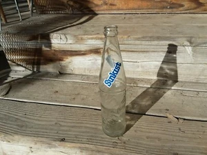 Vintage Glass 16 Ounce Embossed Sunkist Soda Pop Bottle Advertising Beverage - Picture 1 of 1