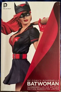 DC Bombshells Batwoman Statue Black Version Limited Number Edition #849 - Picture 1 of 2