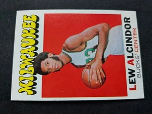 1971-72 Topps Basketballkarte # 100 Lew Alcindor (HOF) - Milwaukee Bucks (EX/NM) - Bild 1 von 3