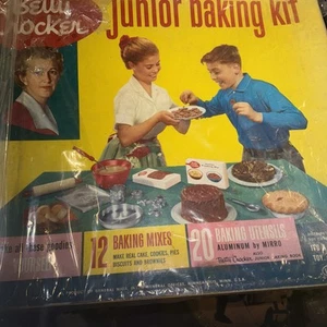 Betty Crocker Junior Baking Kit 1953 RARE Condition New Open Box - Picture 1 of 3