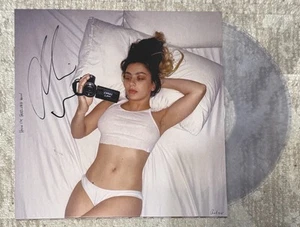 CHARLI XCX FIRMADO CÓMO ME SIENTO AHORA VINILO TRANSPARENTE LP - CERTIFICADO DE AUTENTICIDAD BECKETT BAS - Imagen 1 de 3