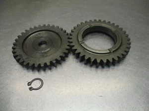 Suzuki GS1100E 1983 engranajes de accionamiento con bomba de aceite 16331-49000 16321-49000 - Imagen 1 de 2