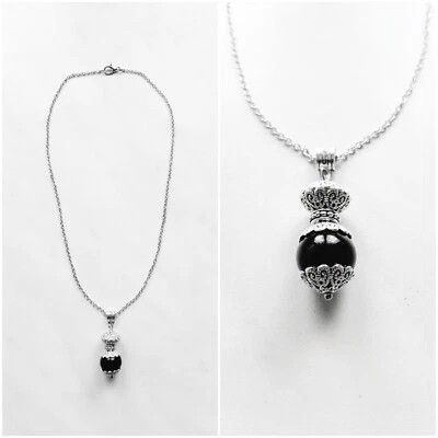 Collana 45 cm con pendente su coccu portafortuna e bottone sardo - Immagine 1 di 2