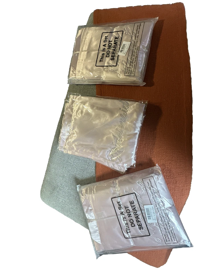 Bridal Party Robe Maid of Honor Set Of Nine Silk Polyester Robe Pink  Rhinestone - Image 1 of 4