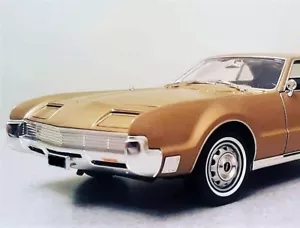 OLDS Oldsmobile Toronado Built Model Promo Classic Car Race Carousel Gold 442 - Picture 1 of 12