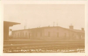 1929 RPPC Union RR Depot White River Junction VT Railroad - Picture 1 of 2