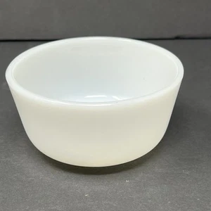Vintage Anchor Hocking Fire King Milk Glass Custard Cup 434 Ramekin White 6 oz - Picture 1 of 7