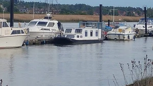 Dutch Barge - bargain project - Picture 1 of 12