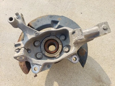 Nissan Altima 2015 eje delantero izquierdo buje nudillo Foto 1 de 4